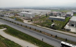 KEMALPAŞA AŞAĞI YENMİŞ ANKARA ASFALTINA CEPHELİ 10,350 M2 SATILIK ARSA